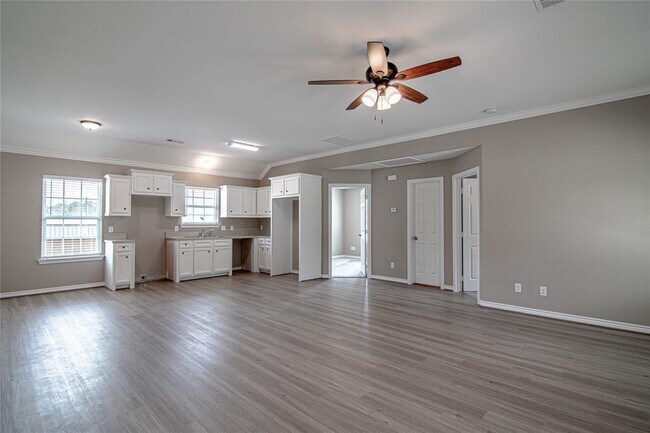 Foto del edificio - 102 Shorewood Dr