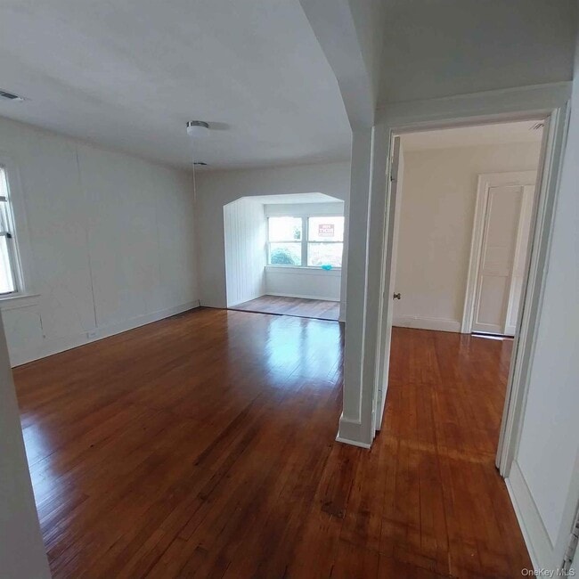 Building Photo - 628 Hill St