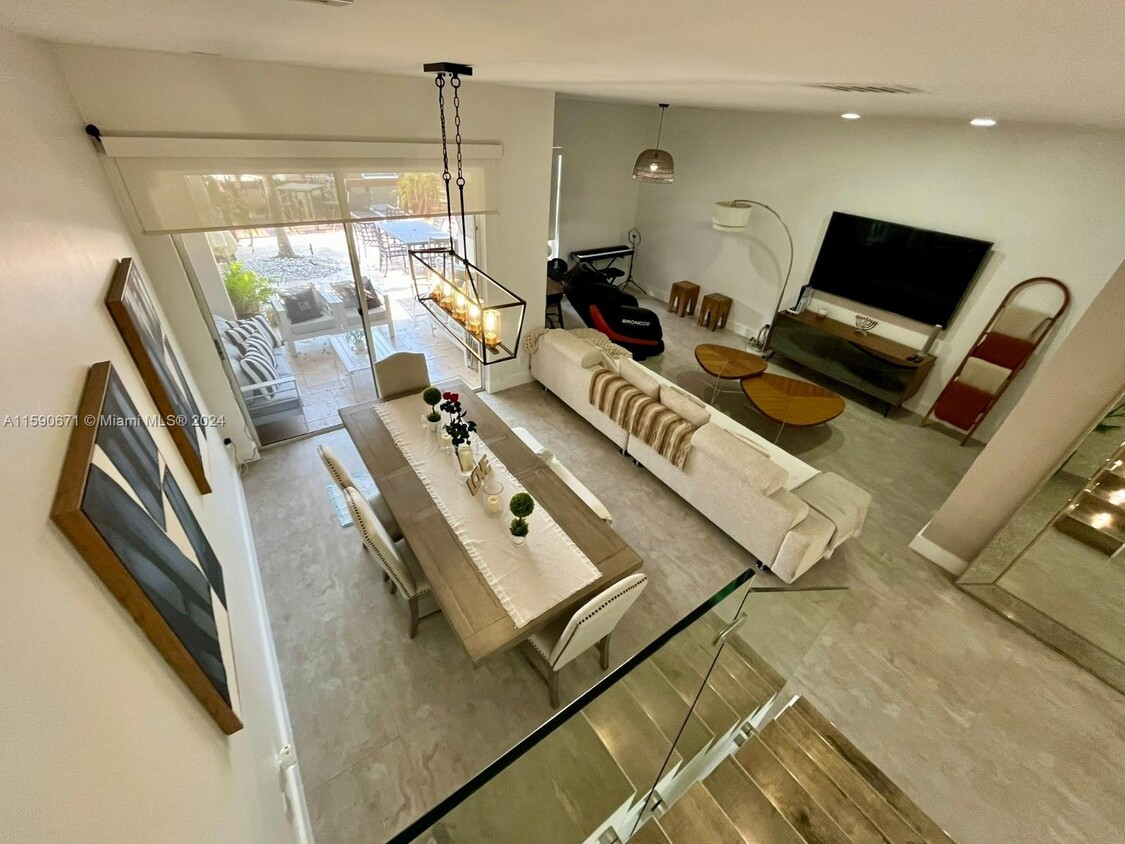 Foto principal - 981 Harbor View N