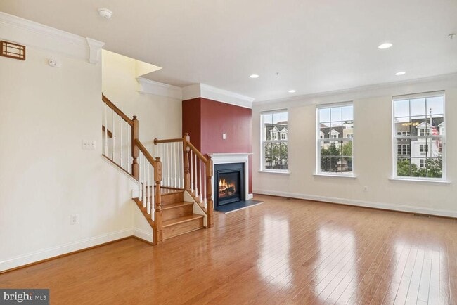 Building Photo - 11 Gardenside Pl