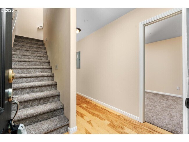 Building Photo - Modern 2 Bedroom Condo Featuring Main Level Bonus Room and Two Ensuite Bedrooms
