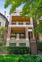 Building Photo - 1022 W Diversey Pkwy