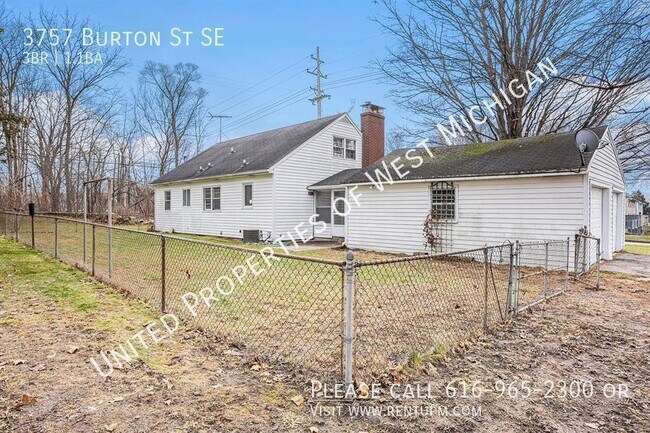 Foto del edificio - Available Now | Quaint 3 Bedroom, 1.5 Bath...
