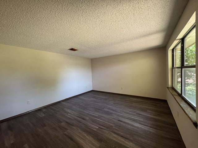 Building Photo - 514 Nimrod Rd