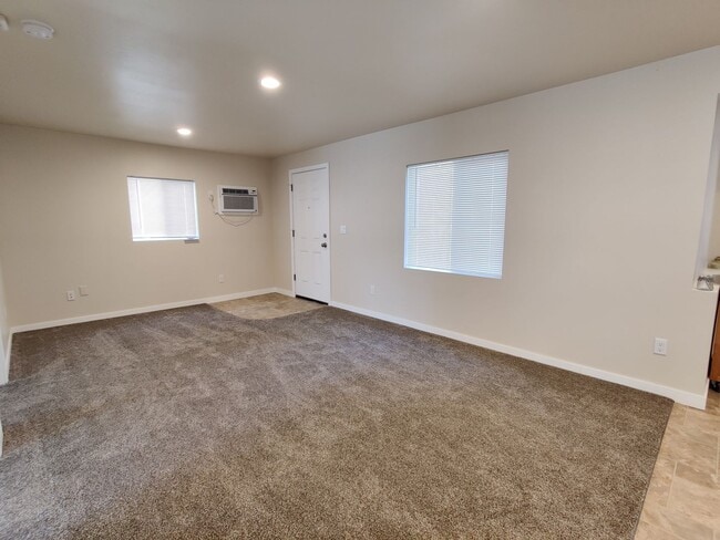 Building Photo - Remodeled Rambler in Country Style Living