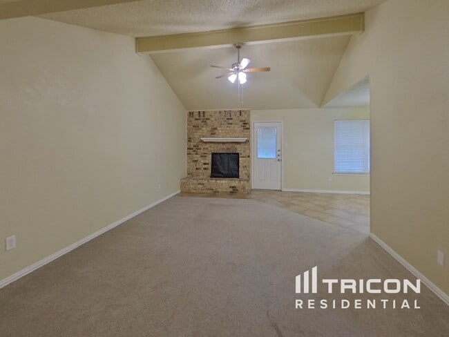 Building Photo - 6625 Fair Oaks Dr
