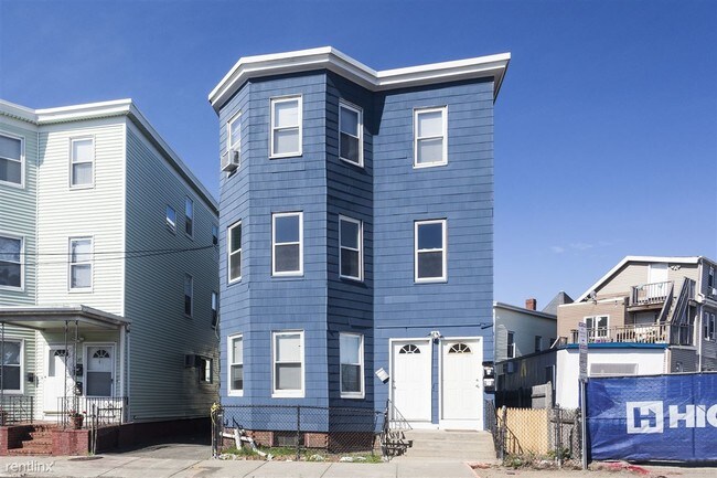 Building Photo - 57 Webster Ave