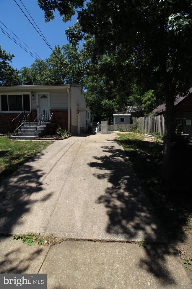 9003 Anna Dr, Clinton, MD 20735 House for Rent in Clinton, MD