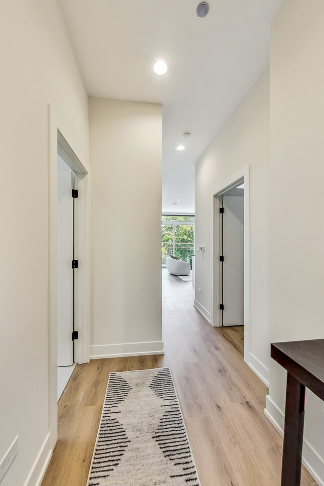 Foto del edificio - 3449 N Ashland Ave
