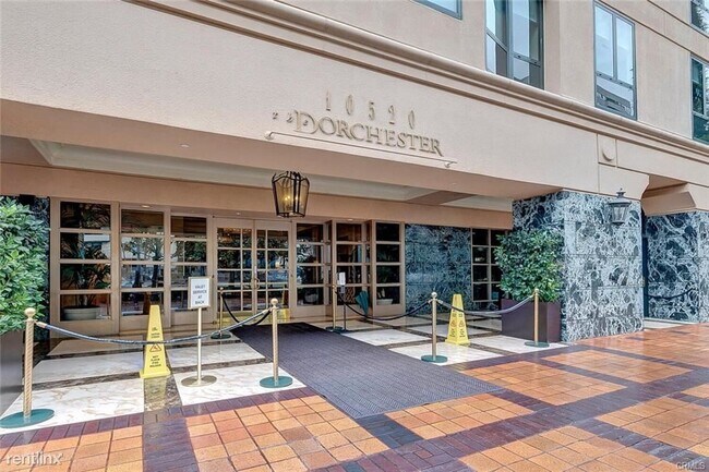 Building Photo - 10520 Wilshire Blvd