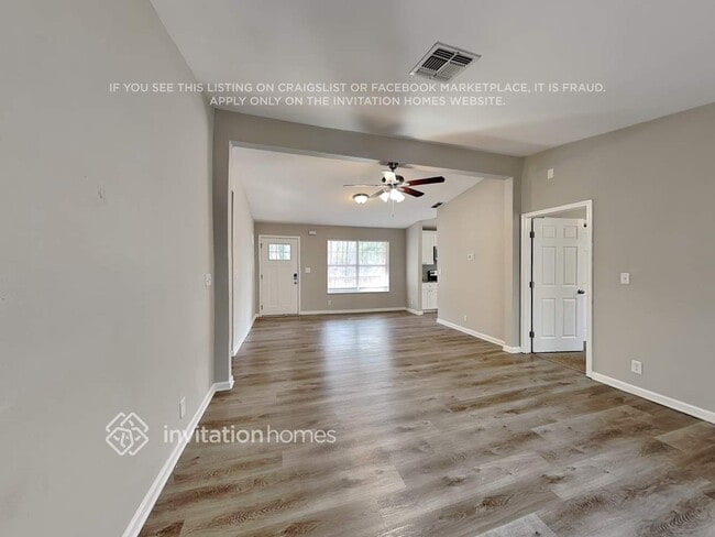 Building Photo - 738 Sheppard Rd