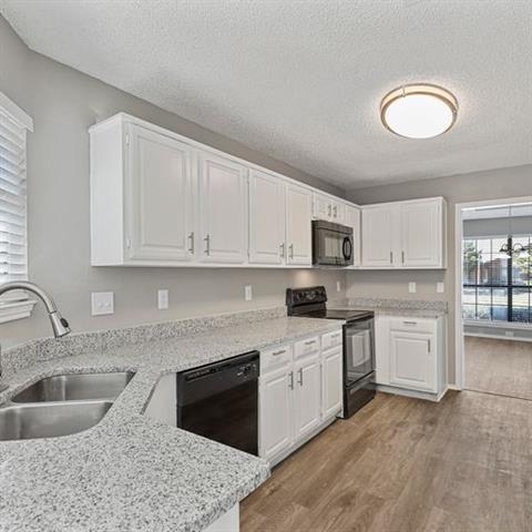 Foto del edificio - 4049 St Christopher Ln