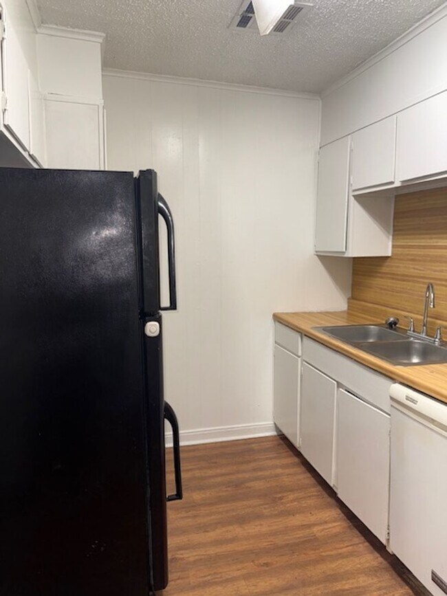 Foto del edificio - Adorable 2 bedroom 1 Bath