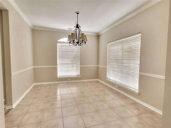 Building Photo - 1627 Berkoff Dr