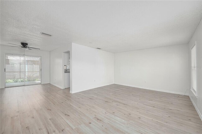 Foto del edificio - 478 Orange Dr NW