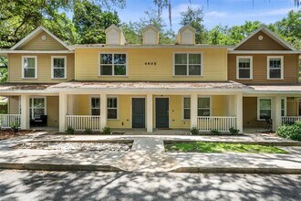 Building Photo - 4605 SW 48th Dr