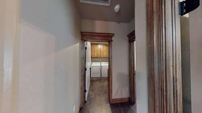 Foto del edificio - 11201 NE Marigold Ln