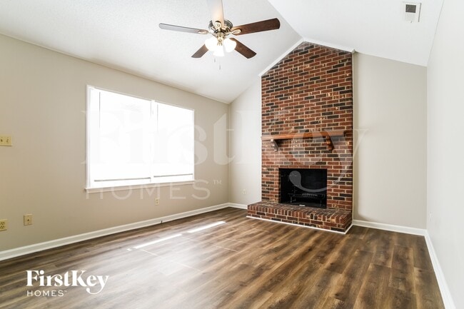 Building Photo - 814 Dewey St