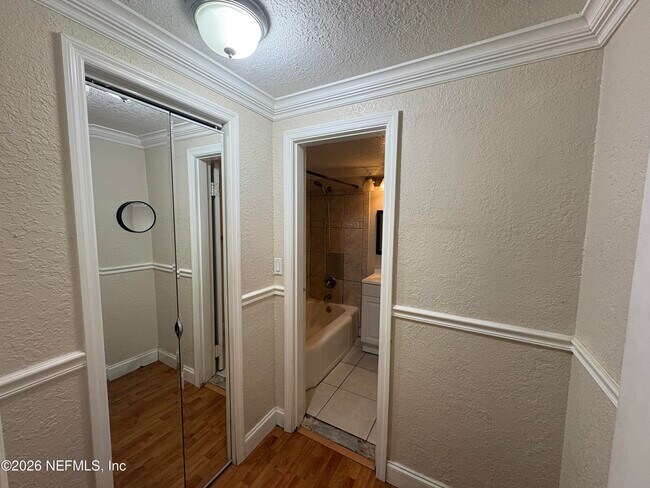 Foto del edificio - 311 W Ashley St