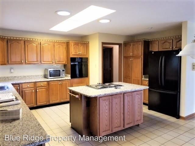 Building Photo - 4229 Skyland Ln