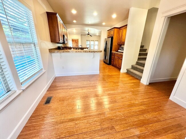 Building Photo - Coming Soon: 3BR/2Baths Steps from BSU, the Greenbelt, and Downtown!