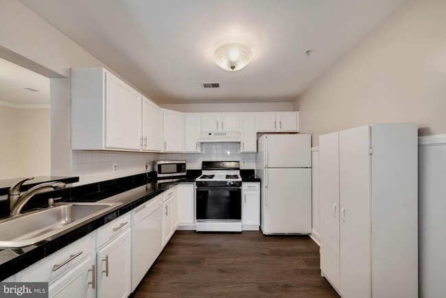 Building Photo - 12908 Churchill Ridge Cir