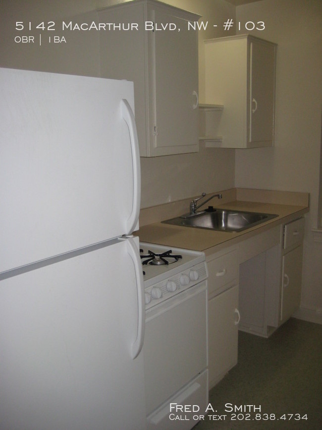 Foto del edificio - Great Efficiency Apartment in Palisades!