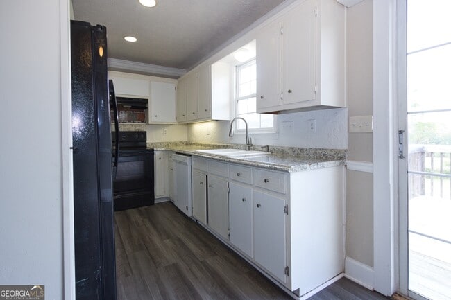 Foto del edificio - 4541 Center Hill Church Rd