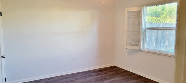 Building Photo - 4475 Highland Pl