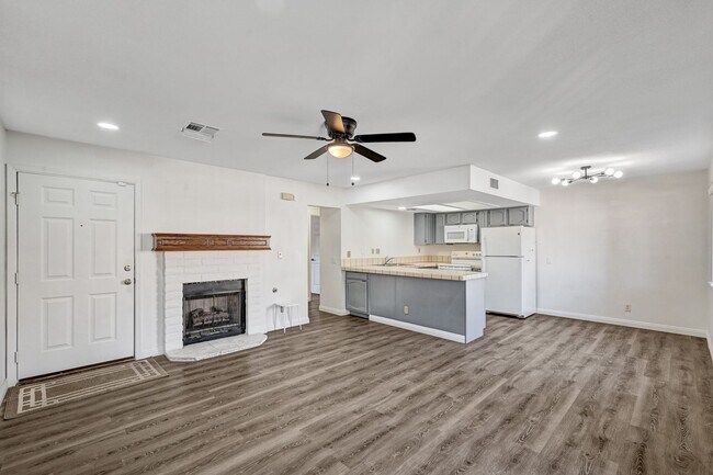 Foto del edificio - Clean and Ready to Move-in