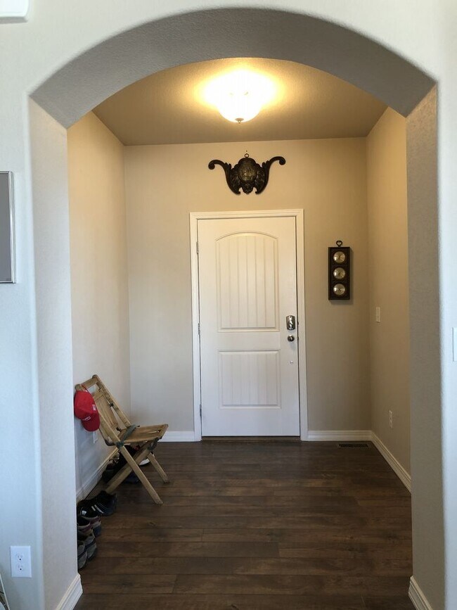 Building Photo - Main Level Living in Banning Lewis Ranch