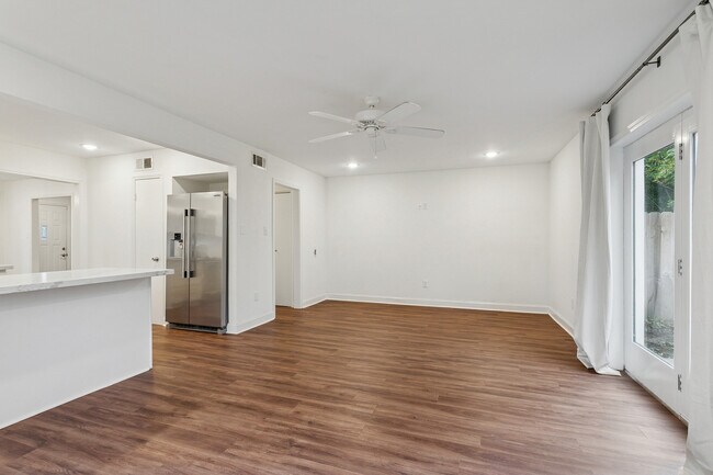 Foto del edificio - 1415 Homer St