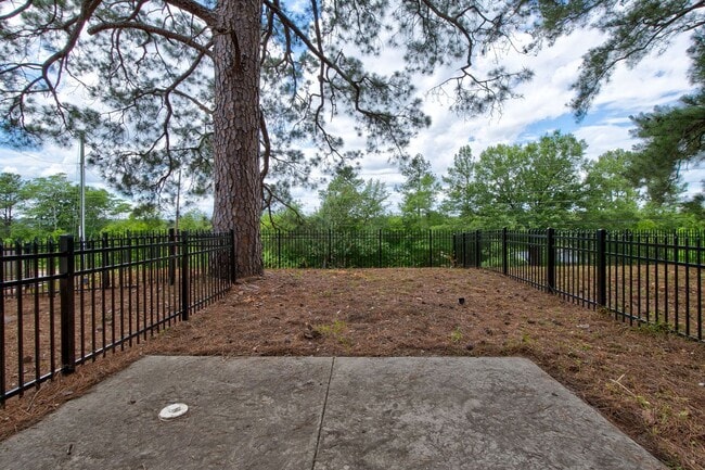 Building Photo - 3501 Lyles St