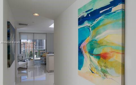 Building Photo - 2600 E Hallandale Beach Blvd