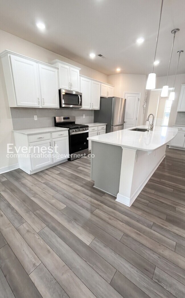 Foto del edificio - 8436 Jordan Meadow Dr