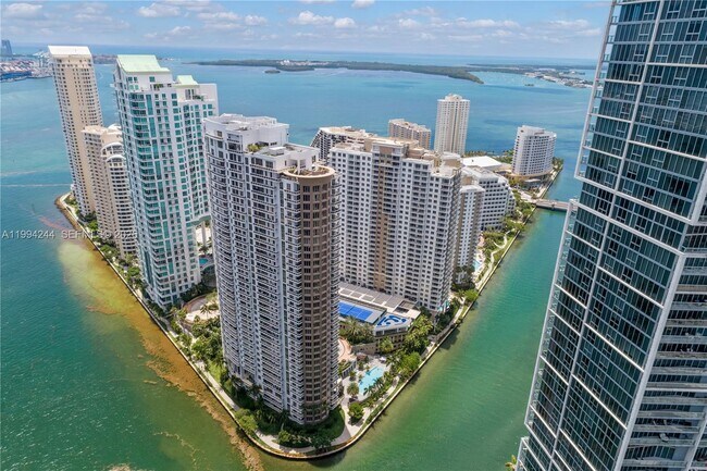 Foto del edificio - 901 Brickell Key Blvd