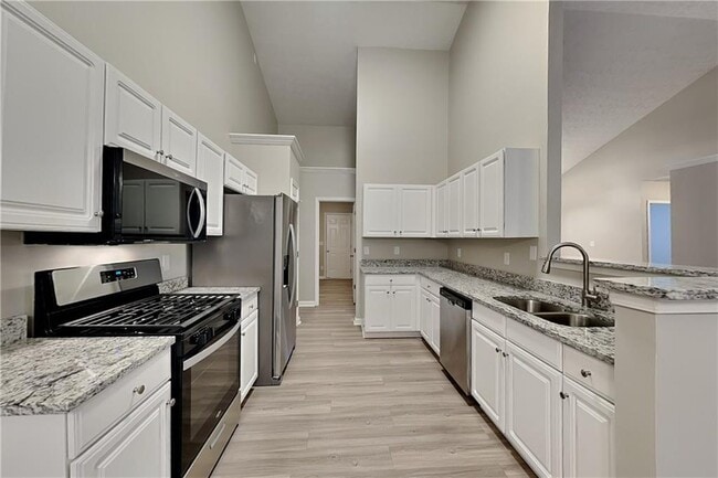 Building Photo - 131 Trellis Ct