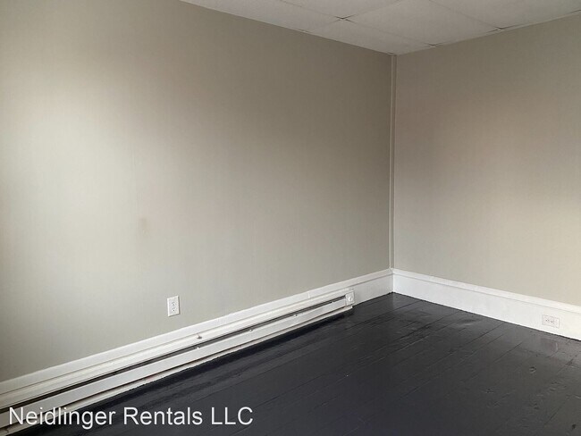 Building Photo - 2 br, 1 bath House - 156 N West St