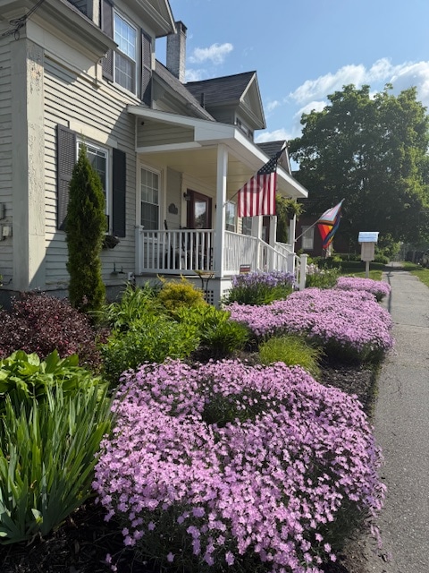 Primary Photo - 114 Perham St