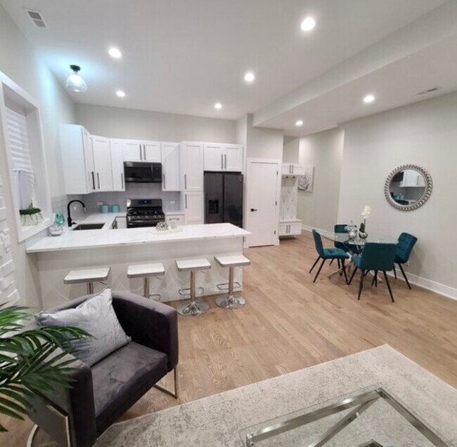 Foto del edificio - 5907 W Waveland Ave