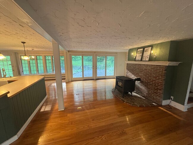 Foto del edificio - 3411 Henneberry Rd