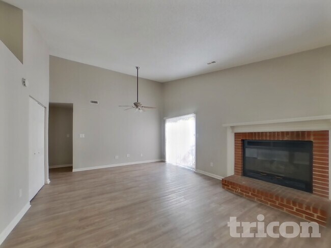 Foto del edificio - 6617 Flat Rock Dr