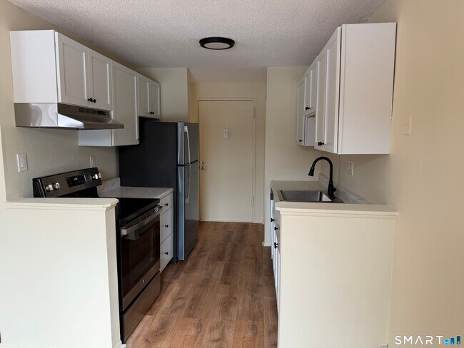 Foto del edificio - 45 Jefferson Rd