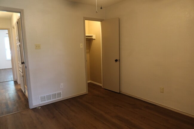 Building Photo - 5714 96th St