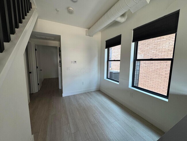Foto del edificio - 973 E Broad St
