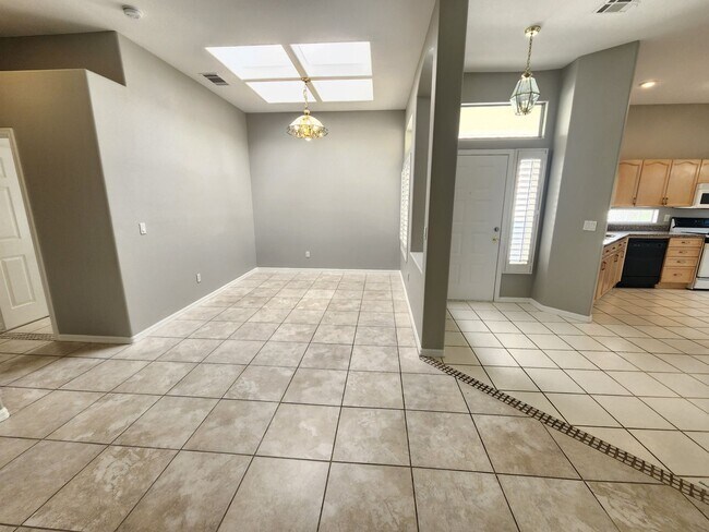 Building Photo - 3-bedroom, 1,329sqft single story home in ...