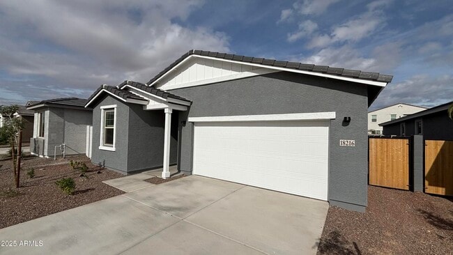 Foto del edificio - 18216 La Senda Dr W