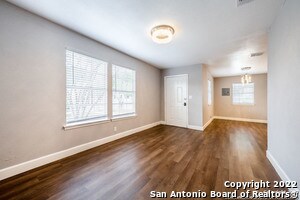 Foto del edificio - 810 E Euclid Ave