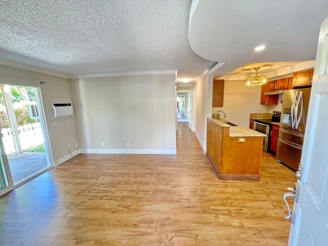 Building Photo - Elegantly Updated Unfurnished Kihei Villages 2 bedroom 1.5 Bathroom - One assigned parking stall