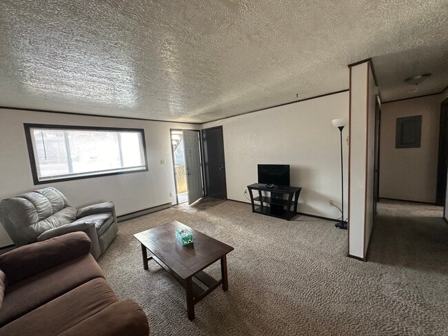Building Photo - 718 Miller Ct
